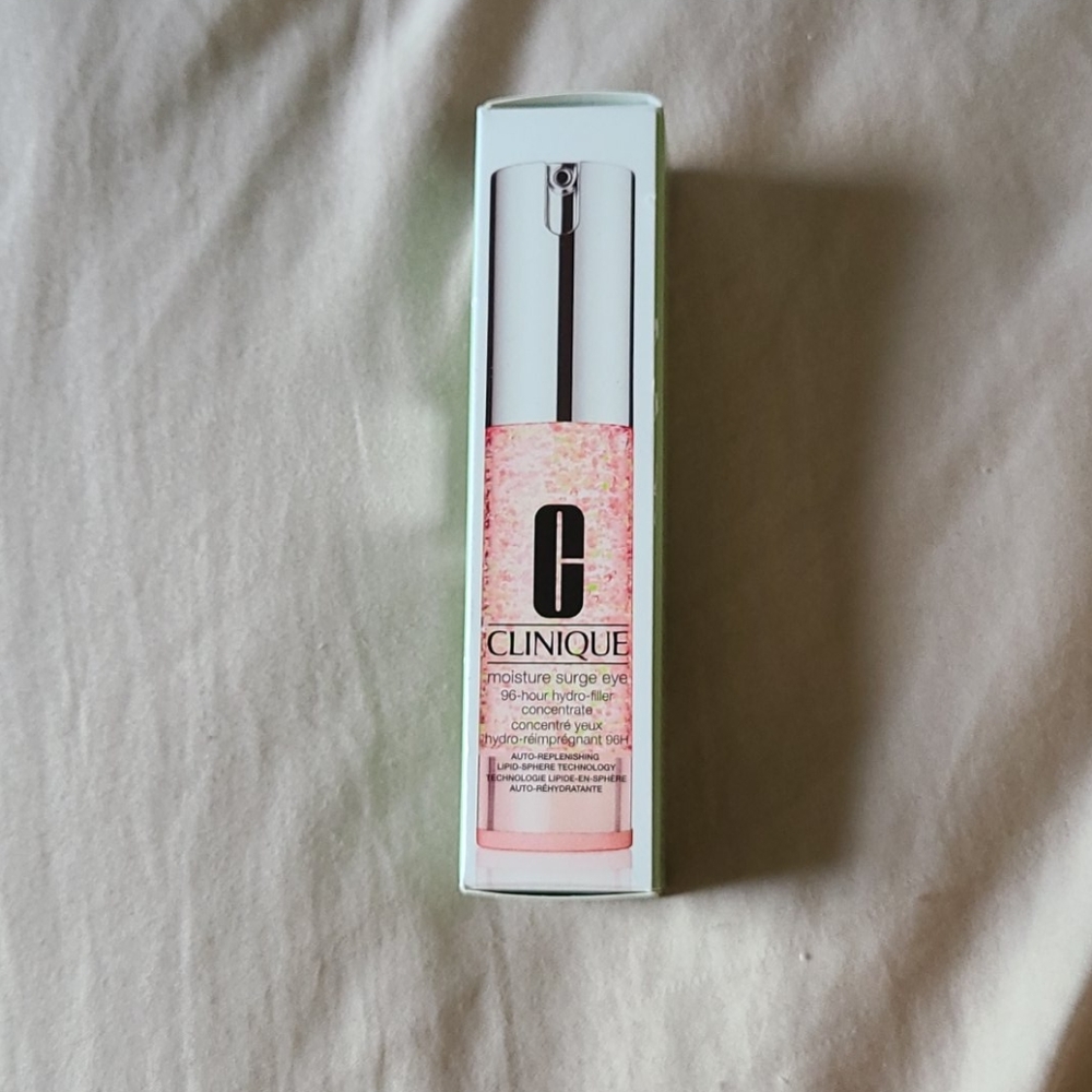 Clique moisture surge eye